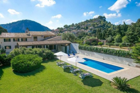 Perfect location! A country villa by Renthousing